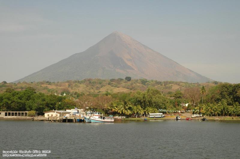 Fotografie Vulk�n Concepci�n: Aktivn� vulk�n Concepci�n na Ostrov� Ometepe  v Nikaraguy, 