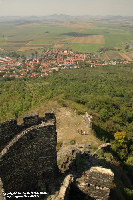 Fotografie Hazmburg: Vrch a gotick hrad Hasenburg v eskm stedoho, 