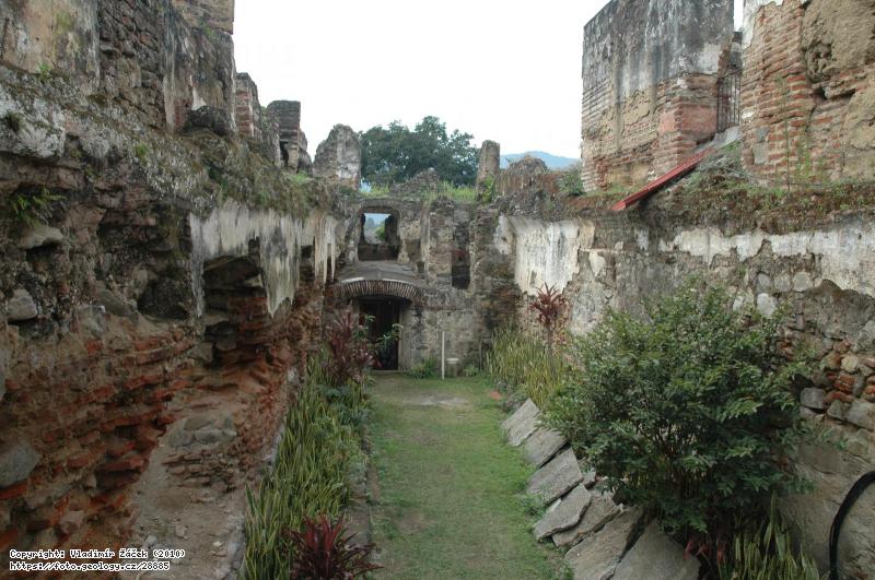 FOTO Antigua Guatemala: Historické hlavní město Antigua Guatemala poničené řadou zemětřesení, Fotografie Antigua Guatemala: Historické hlavní město Antigua Guatemala poničené řadou zemětřesení,