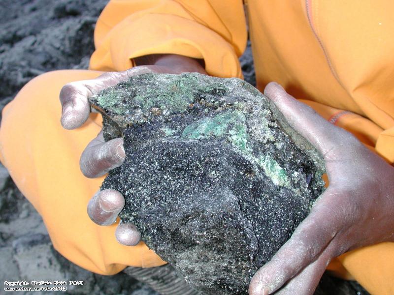 Fotografie Tba smaragd v Zambii: Tba smaragd v v oblasti Kafubu v Zambii, 