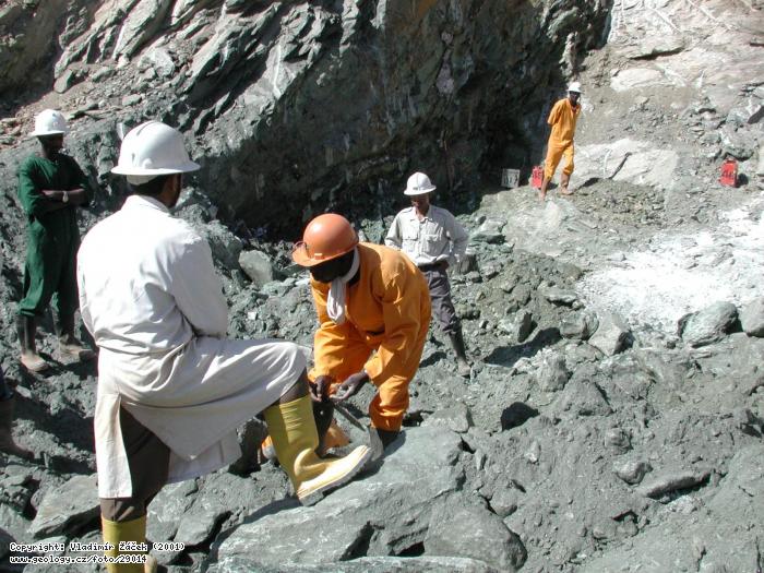 Photo Emerald mining in Zambia: Emerald mining in Kafubu Zone in Zambia, 