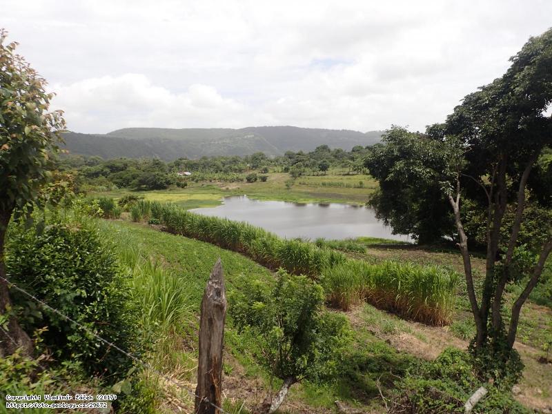 Fotografie Laguna La Bruja, Nikaragua: Laguna La Bruja, lokalita geoparku R�o Coco, Nikaragua., 