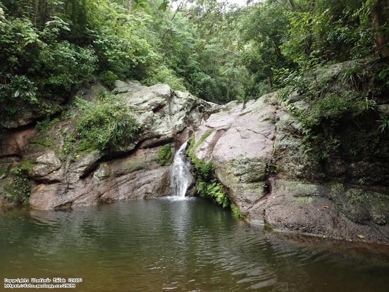 FOTO Poza la Muta, lokalita geoparku Río Coco, Nikaragu: Poza la Muta, lokalita geoparku Río Coco, NikaraguaMikrokaňon v konglomerátech skupiny Totogalpa, Nikaragua, Fotografie Poza la Muta, lokalita geoparku Río Coco, Nikaragu: Poza la Muta, lokalita geoparku Río Coco, NikaraguaMikrokaňon v konglomerátech skupiny Totogalpa, Nikaragua,