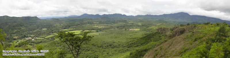 Fotografie Cerro Guiliguisca, lokalita Geoparku R�o Coco,: Cerro Guiliguisca, lokalita Geoparku R�o Coco, Nicaragua, 