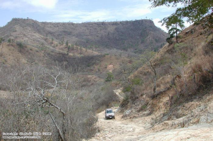 Fotografie Geolgick mapovn, Somoto: Geologick mapovn v horch severn od Somota, Nikaragua, 