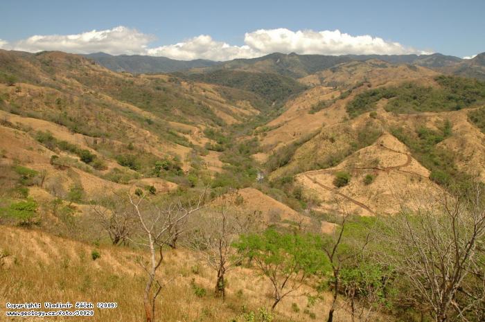 Fotografie Okol Juntas, Kostarika: Krajina a ternn prce v okol Juntas, Kostarika, 