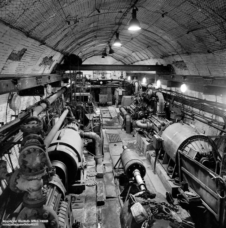 Fotografie : Hlavní čerpací stanice v podzemí dolu Ronna, 