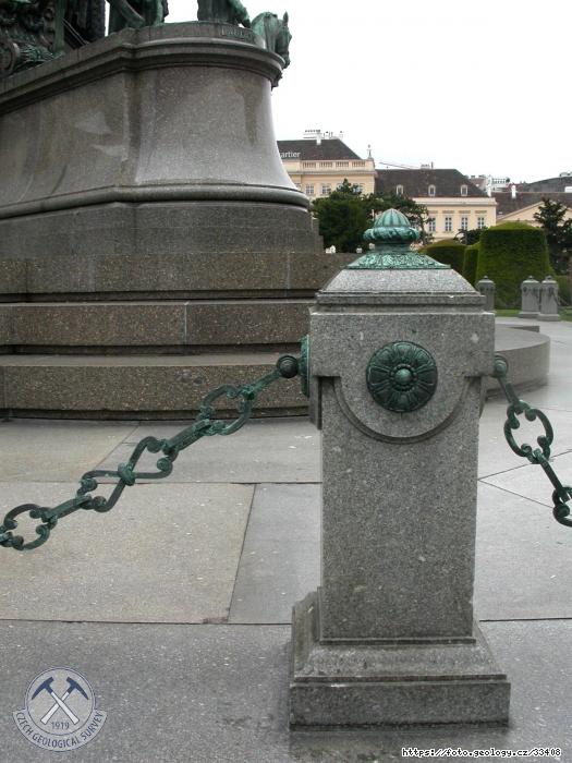 Fotografie sokl Marie Terezie: sokl Marie Terezie, 