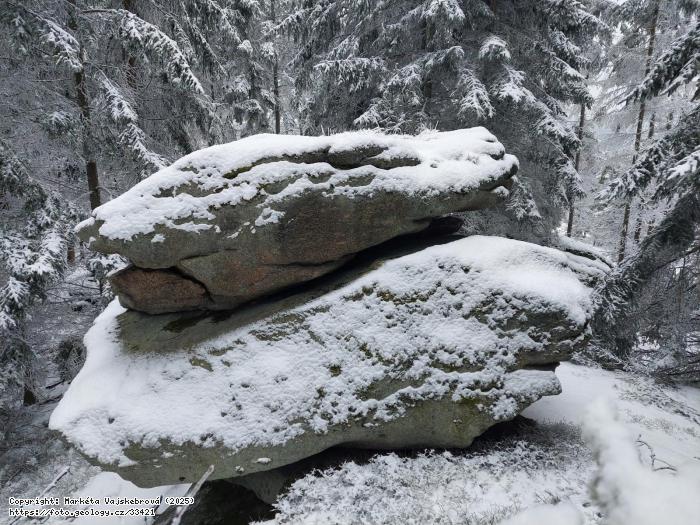 FOTO Terezín - balvany v granitu Zvůle: Terezín - balvany v granitu Zvůle, Terezín - balvany v granitu Zvůle Fotografie Terezín - balvany v granitu Zvůle: Terezín - balvany v granitu Zvůle, Terezín - balvany v granitu Zvůle