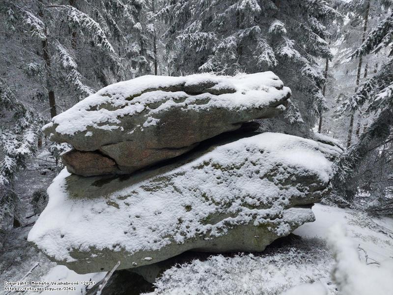 FOTO Terezín - balvany v granitu Zvůle: Terezín - balvany v granitu Zvůle, Terezín - balvany v granitu Zvůle Fotografie Terezín - balvany v granitu Zvůle: Terezín - balvany v granitu Zvůle, Terezín - balvany v granitu Zvůle