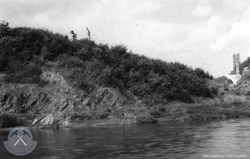 Fotografie : V�choz starosedelsk� ortoruly, Vltava km 81.2