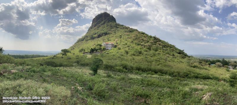 Fotografie Tororo tower, Uganda: Karbonatitov� v� Tororo tower ve v�chodn� Ugand�, 