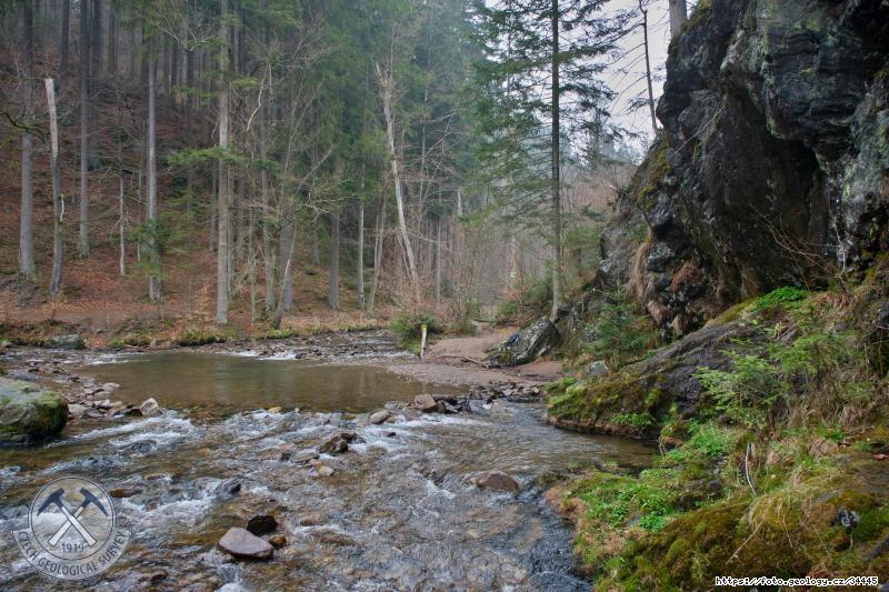 FOTO Plačtivá skála: Plačtivá skála, Plačtivá skála Fotografie Plačtivá skála: Plačtivá skála, Plačtivá skála