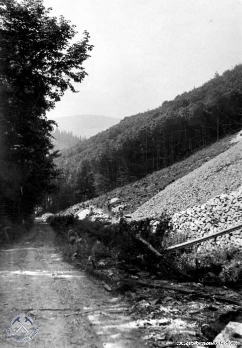 Fotografie : Morfologie Pekelského údolí v místě pod prac.štolou vodovodního tunelu z flájí do Šenbachu., Šenbach