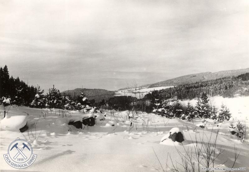 Fotografie : Zasn�en� panorama vzdut�, sidli�t� i p�ehrady., Lipno