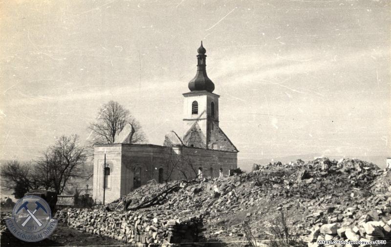 Fotografie : Mizej�c� kostel�k v Doln� Vltavici, Doln� Vltavice