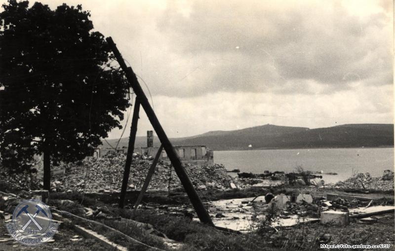Fotografie : Mizej�c� obec, Doln� Vltavice