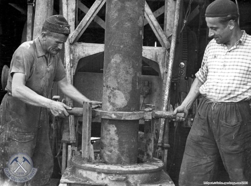 Fotografie : Detail vrtn� lavice, Chodov u Karlov�chVar�