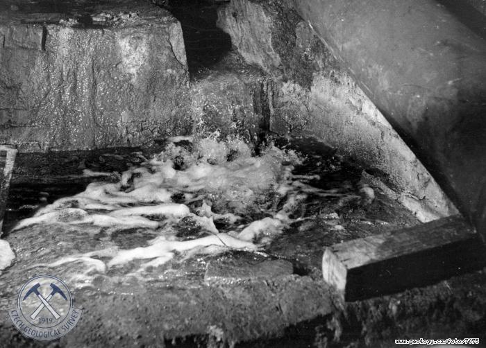 Fotografie : Detail vtoku vody v kosk stji., Krlovsk Po