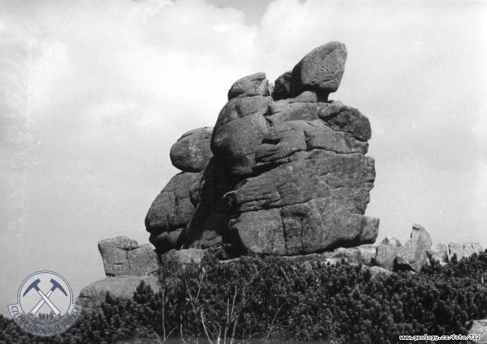 Fotografie : Poledn kameny na cest Ptelstv severn od Lun boudy, Lun bouda