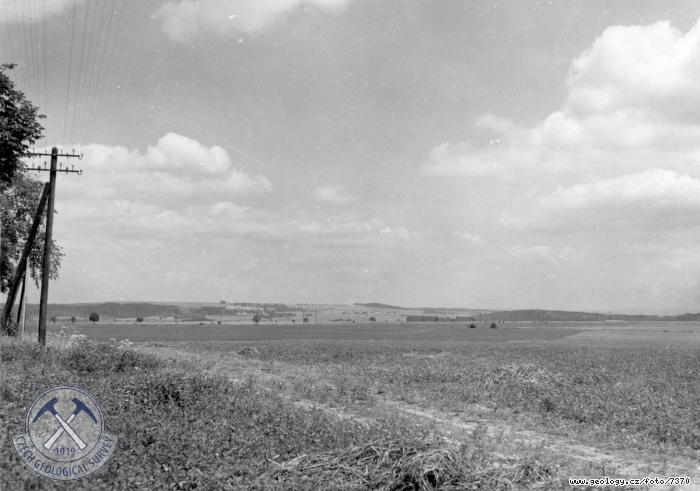 Fotografie : Pohled na hbet Chlumu Sv.Ma od zp.panorama z negativ . D-2989-90, Nebanice