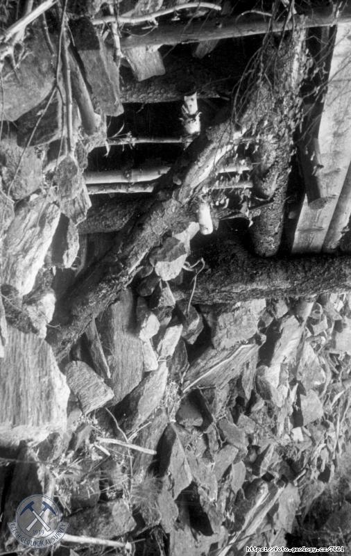 Fotografie : Port�l druh� levob�e�n� �toly horn�ho profilu p�ehradn�ho m�sta Mohorn�v ml�n., Mal� �pa