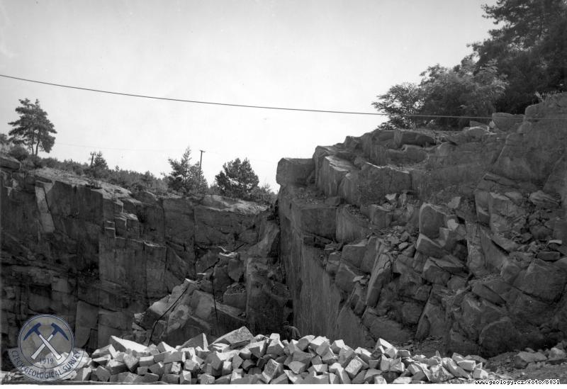 Fotografie : Lom .023 Zpado.kamenoprm. v Blatn. Amfibolicko-biotitick granodiorit,tnovick ula., tnovice