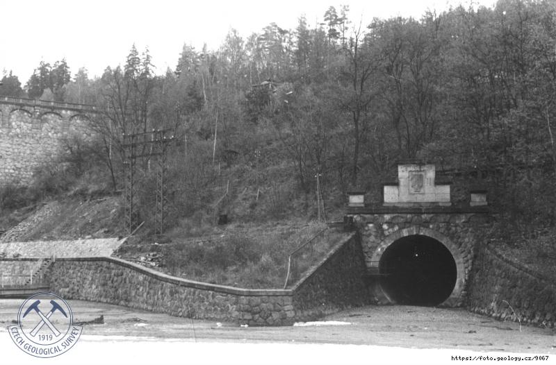 Fotografie : Panorama zachycuj�c� p�ehledn� sn�mky popsan� pod inv.�.4080-4081., B�l� T�eme�n�