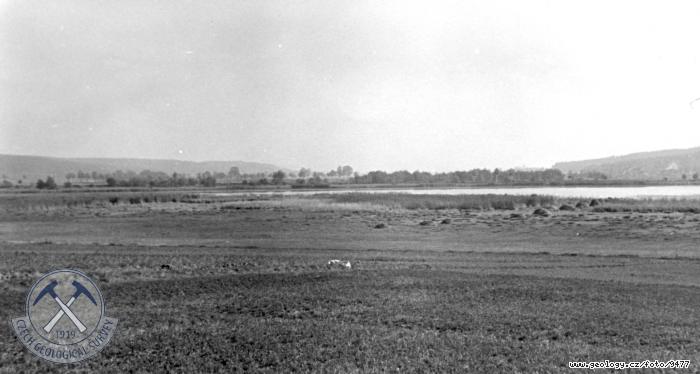 Fotografie : Pohled z Pikárny, prehistorické sídliště, směrem k rybníku Řežabinci, Pikárna